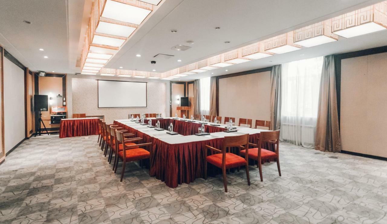 Soluxe Hotel Almaty Exterior foto